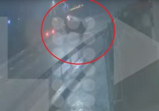 Ηλεία: Η στιγμή που ανεμοστρόβιλος ανατρέπει διερχόμενο αυτοκίνητο – Βίντεο ντοκουμέντο