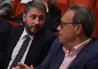 ΠΑΣΟΚ: Ο Ανδρουλάκης καλεί Φάμελλο και Χαρίτση