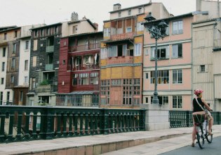 Ευρωπαϊκή μάστιγα η στεγαστική κρίση – Θηλιά τα υψηλά ενοίκια