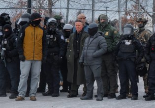 ICE – SS – Εκτελεστές: Ανατριχίλες ξυπνά η ναζιστική αισθητική του διοικητή της ICE