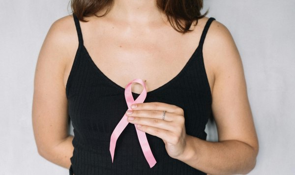 Εξέταση εμφανίζει τον αόρατο καρκίνο μαστού μέχρι και 15 μήνες νωρίτερα