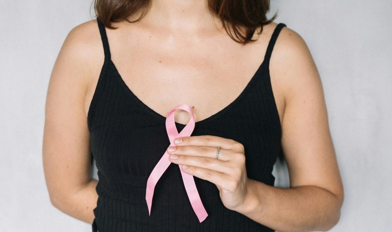Εξέταση εμφανίζει τον αόρατο καρκίνο μαστού μέχρι και 15 μήνες νωρίτερα