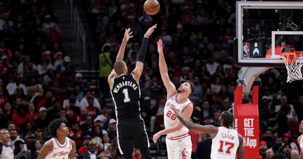 NBA: Σπουδαία νίκη των Σπερς (99-111) – Διασυρμός για τους Λέικερς στο Κλίβελαντ (99-129)