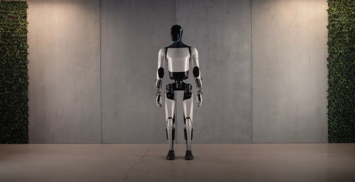 H παραγωγή του Optimus θα αρχίσει φέτος, διαβεβαίωσε ο Μασκ (Tesla)