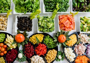 Οι Γερμανοί επιλέγουν τα γρήγορα – Οι κατηγορίες των έτοιμων φαγητών που εκτοξεύονται