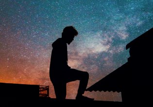 Άκρως Ζωδιακό: Τα Do’s και Don’ts στα ζώδια σήμερα [Παρασκευή 02.01.2026]