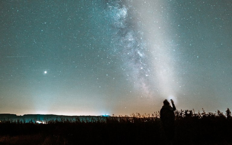 Άκρως Ζωδιακό: Τα Do’s και Don’ts στα ζώδια σήμερα [Παρασκευή 09.01.2026]