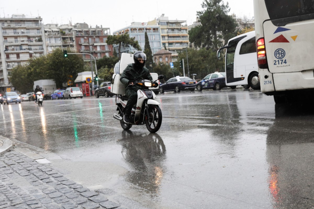 Καιρός: Έκτακτα μέτρα για την προστασία των εργαζομένων από την κακοκαιρία – Υποχρεωτική παύση εργασιών