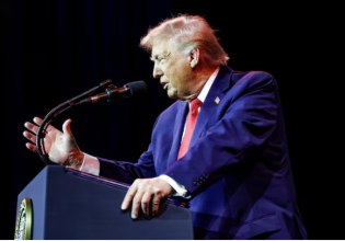 Ο Τραμπ ζητά αύξηση των αμυντικών δαπανών κατά 500 δισ. δολάρια για να φτιάξει τον «Ονειρικό Στρατό»