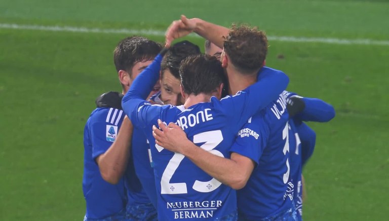 Κόμο – Τορίνο 6-0: Σε μεγάλα κέφια οι γηπεδούχοι, δυο γκολ ο Δουβίκας (vid)