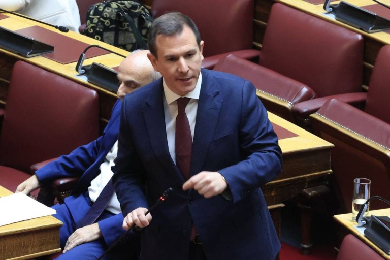 Ένσταση αντισυνταγματικότητας κατάθεσε το ΠΑΣΟΚ για το νομοσχέδιο του υπ. Άμυνας