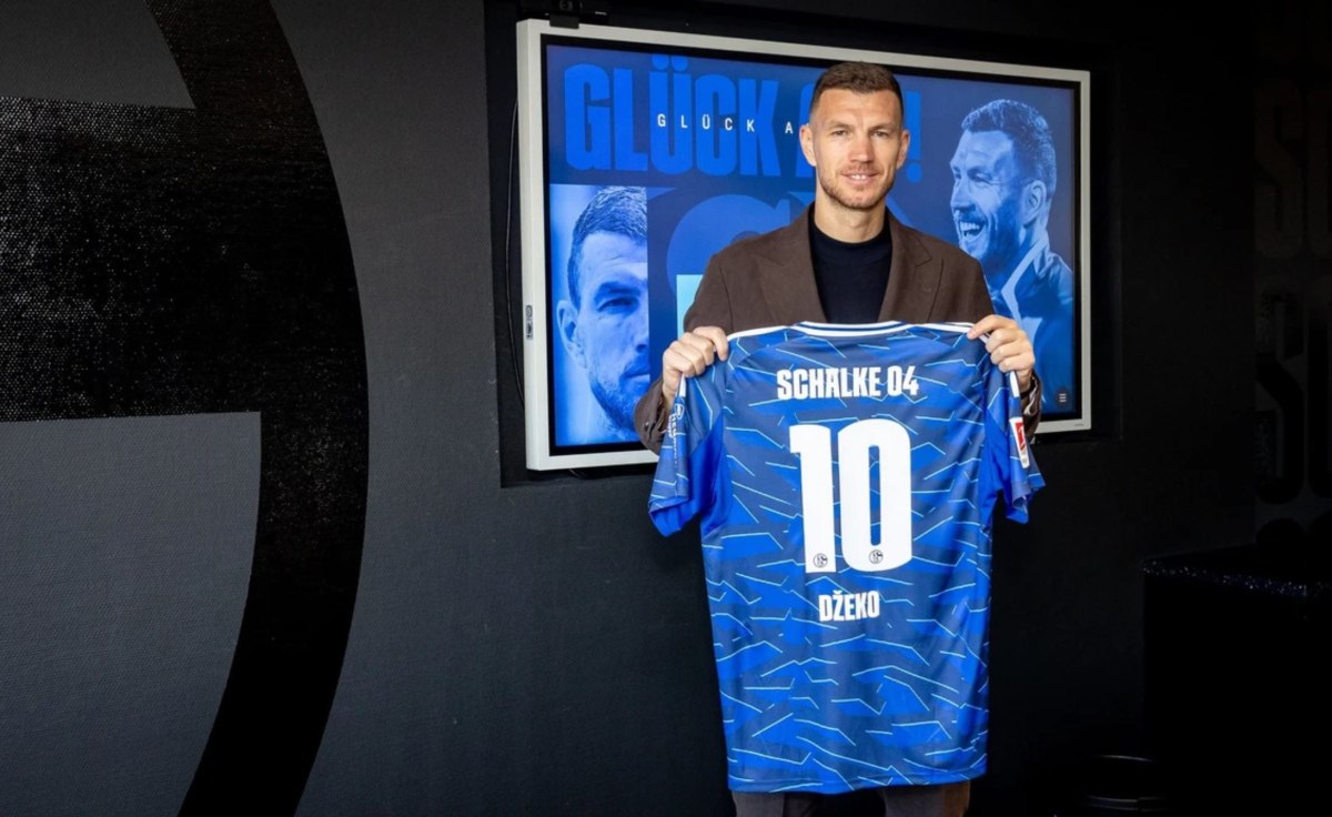 Στη Σάλκε ο Τζέκο (pic)