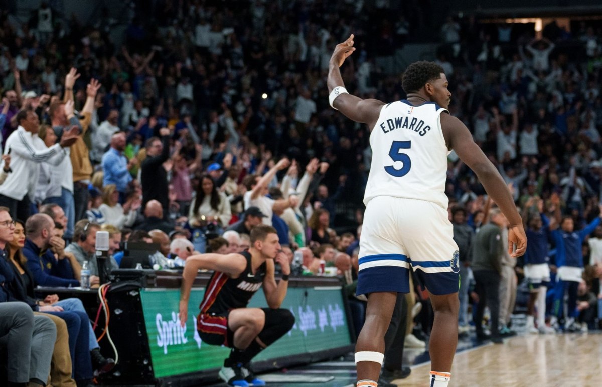 Με τρομερό Έντουαρντς, οι Τίμπεργουλβς έσπασαν το σερί των Χιτ (vids)