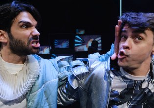 Η «Ελίζα» της Ξένιας Καλογεροπούλου συνεχίζεται στο Θέατρο Πόρτα