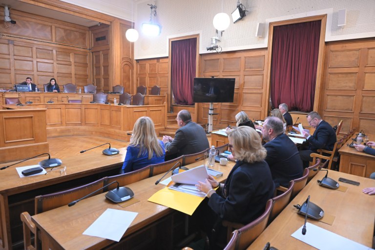 Εξεταστική για ΟΠΕΚΕΠΕ: Κόβει μάρτυρες και επιταχύνει διαδικασίες- Οργή και καταγγελίες για συγκάλυψη από την αντιπολίτευση