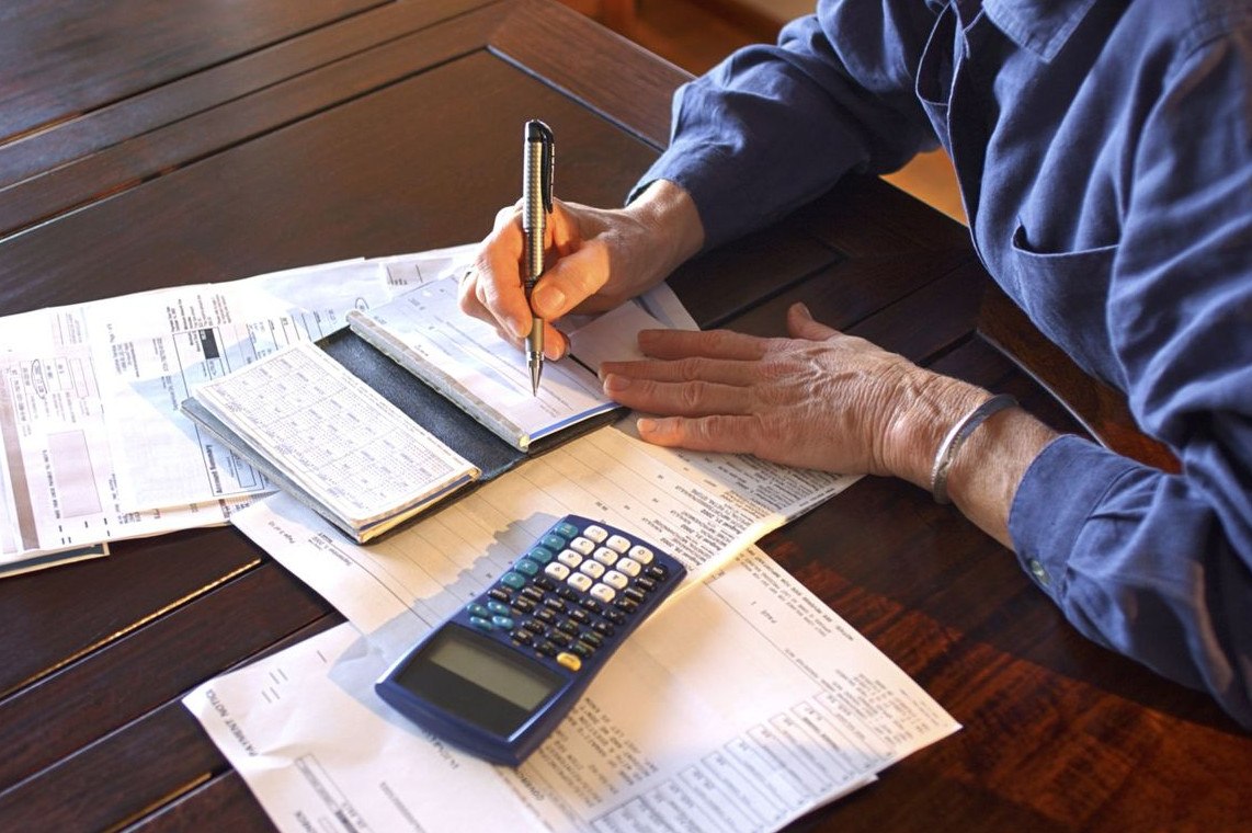 Τεκμήρια: Γενναίο ψαλίδι στις αντικειμενικές δαπάνες διαβίωσης