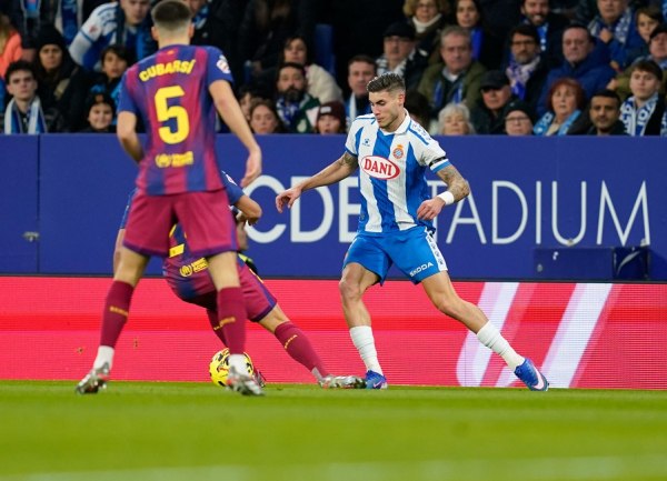 Εσπανιόλ – Μπαρτσελόνα 0-2: Δυσκολεύτηκαν αλλά πήραν το καταλανικό ντέρμπι οι «Μπλαουγκράνα»