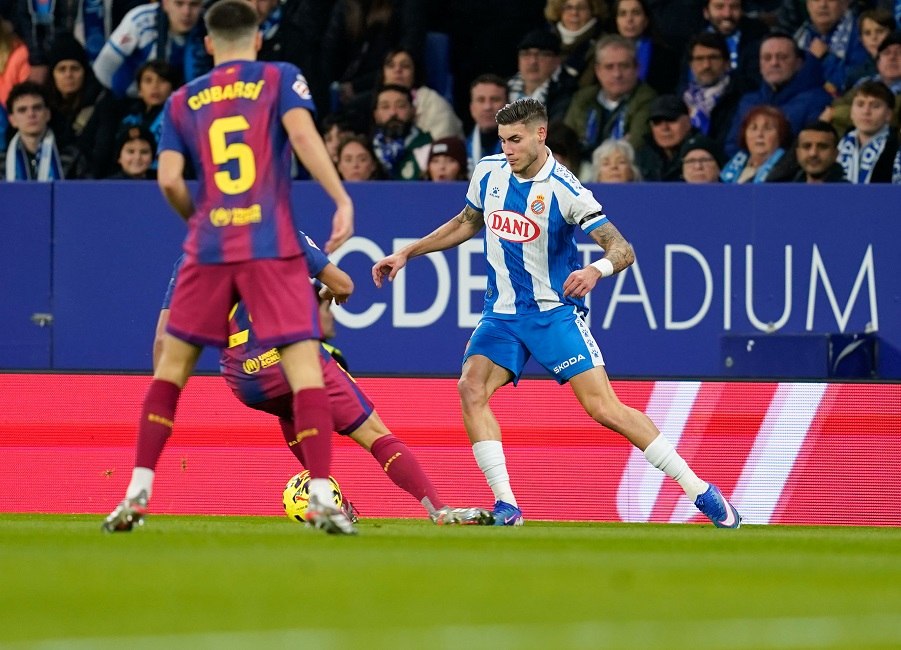 Εσπανιόλ – Μπαρτσελόνα 0-2: Δυσκολεύτηκαν αλλά πήραν το καταλανικό ντέρμπι οι «Μπλαουγκράνα»