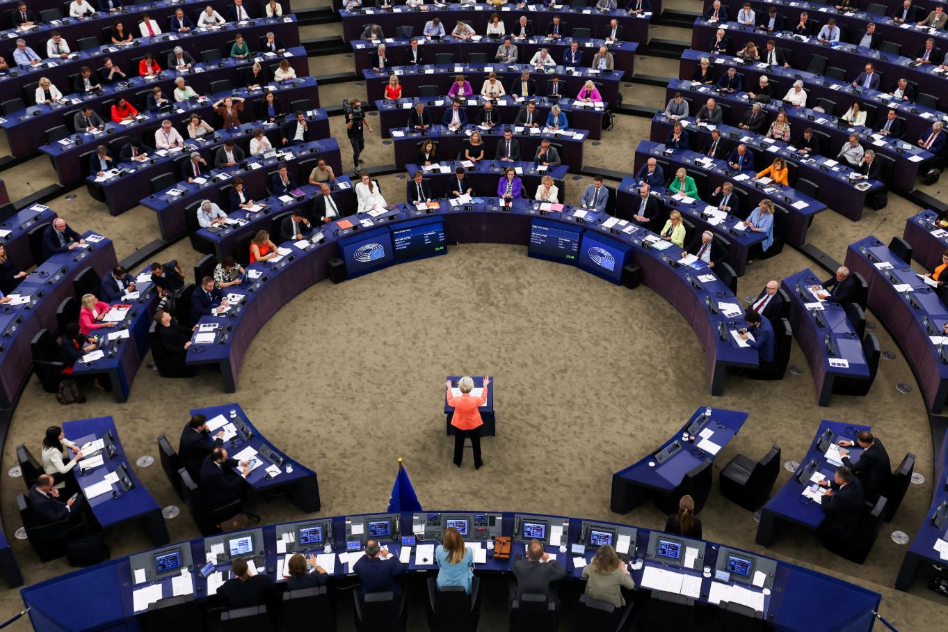 Το Ευρωπαϊκό Λαϊκό Κόμμα προτίθεται να καταψηφίσει την εμπορική συμφωνία με τις ΗΠΑ ελέω Γροιλανδίας