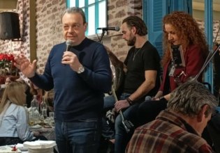 Το τραγούδι του Σωκράτη Φάμελλου στην κοπή πίτας [βίντεο]