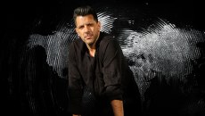 Θοδωρής Φέρρης – «Όσο Θα Γυρίζει Η Γη» το νέο του album με 11 συναρπαστικά τραγούδια