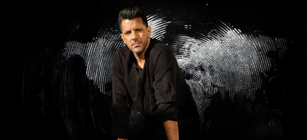 Θοδωρής Φέρρης – «Όσο Θα Γυρίζει Η Γη» το νέο του album με 11 συναρπαστικά τραγούδια