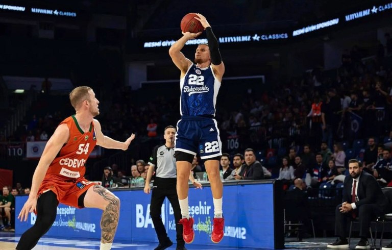 Ο Φλιν στα… χέρια του Αταμάν: Πήρε τουρκικό διαβατήριο ο Αμερικανός (vid)