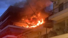 Μεγάλη φωτιά σε πολυκατοικία στην Αλεξάνδρεια Ημαθίας