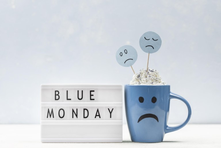 Blue Monday: Είναι όντως η «Μπλε Δευτέρα» η πιο στενάχωρη μέρα του χρόνου και τι να κάνουμε γι’αυτο;