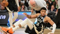 Αντετοκούνμπο: «Πιστεύω πως θα μείνω εκτός δράσης για 4-6 εβδομάδες» (vid)