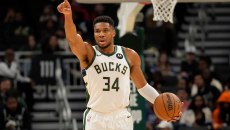 Αντετοκούνμπο: «Δεν θα υπάρξει ποτέ στιγμή που θα βγω και θα πω ότι θέλω trade» (pic)