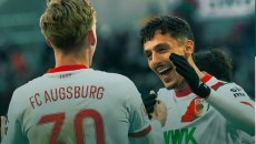 Μπάγερν-Άουγκσμπουργκ 1-2: Ο Γιαννούλης… αιτία για την πρώτη ήττα των γηπεδούχων (vid)