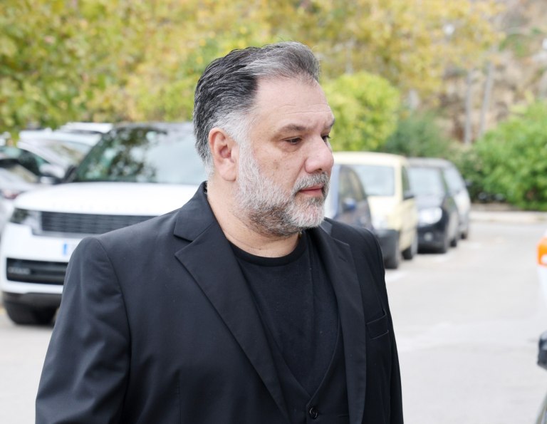 Γρηγόρης Αρναούτογλου: Επώνυμοι στέλνουν συλλυπητήρια για την απώλεια της μητέρας του