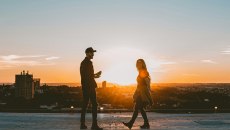 Σχέσεις: Από πότε το dating έχει γίνει τόσο πολύ δύσκολο;