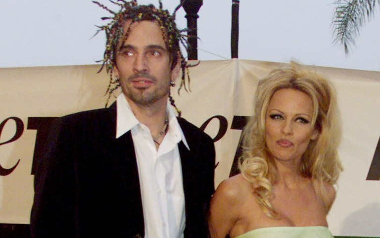 Η Πάμελα Άντερσον εύχεται να είχε καλύτερη σχέση με τον πρώην σύζυγό της Τόμι Λι – «Μου λείπει»