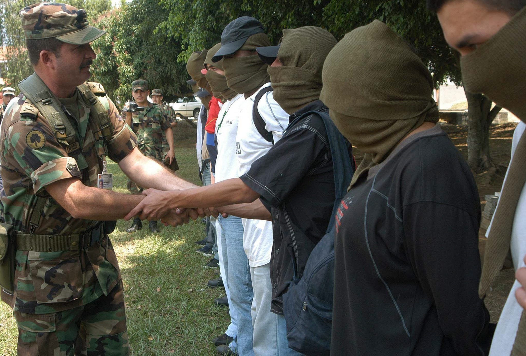 Κολομβία: Το ELN καλεί σε ενότητα των ένοπλων οργανώσεων και σε ετοιμότητα για πιθανή επίθεση των ΗΠΑ