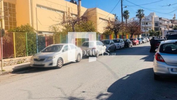 Ηράκλειο: Παιδί παρασύρθηκε από αυτοκίνητο έξω από σχολείο – Φέρει ελαφρά τραύματα