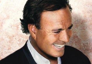 Χούλιο Ιγκλέσιας: Η ισπανική δικαιοσύνη «φρενάρει» τις καταγγελίες για σεξουαλική κακοποίηση – Η απάντηση του