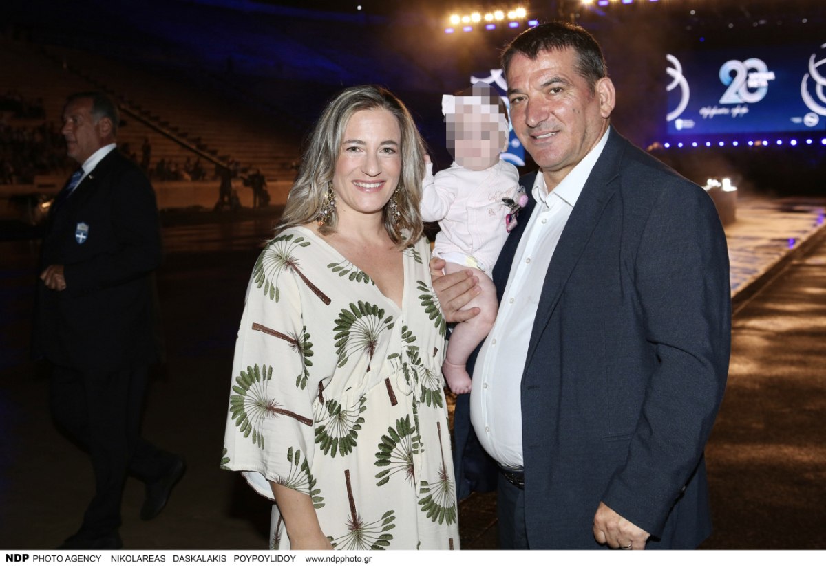 Πύρρος Δήμας – Αφροδίτη Σκαφίδα: Αποκαλύπτουν πώς ξεκίνησε η σχέση τους και τι επιθυμούν για την κόρη τους