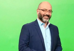 Σάκης Αρναούτογλου: Το μήνυμα για την απώλεια της μητέρας του και η έκκληση αλληλεγγύης