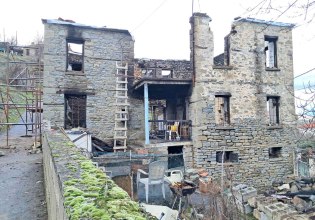 Δήμος Γρεβενών: Κάλεσμα αλληλεγγύης για δημότη του οποίου το σπίτι κάηκε