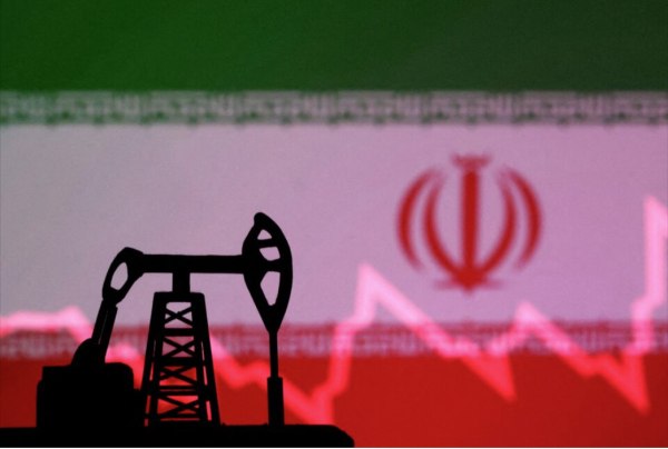 Ιράν: Ως και κατά 3% υποχώρησαν οι τιμές του πετρελαίου στις διεθνείς αγορές