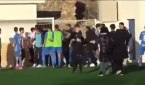 Ξύλο σε αγώνα πρωταθλήματος Νέων στην Ισπανία – Εισέβαλαν στο γήπεδο και οι γονείς! (vids)