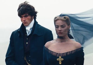 Ανεμοδαρμένα Ύψη – Ο Τζέικομπ Ελόρντι και η Μάργκοτ Ρόμπι απόλαυσαν την ερωτική ιστορία «στην πραγματικότητα»