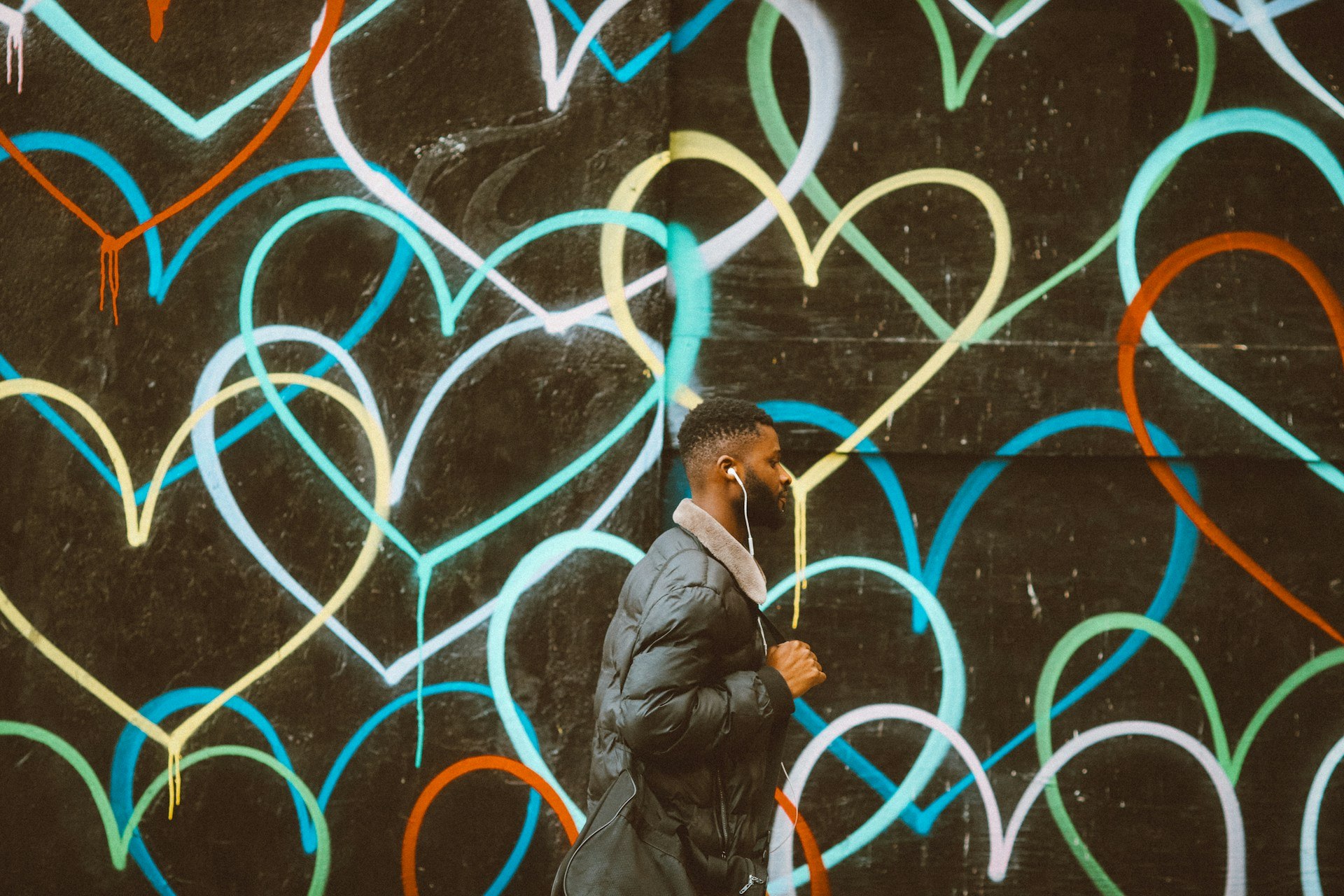 Είσαι single και δεν ξέρεις γιατί; Μια έρευνα έχει τις απαντήσεις