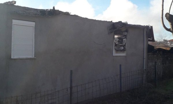 Κάηκε ολοσχερώς διώροφη κατοικία στα Πλατανάκια