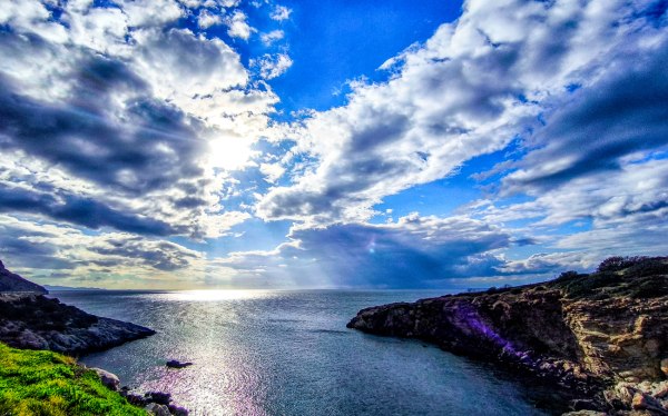 Καιρός: Τοπικές βροχές και άνοδος της θερμοκρασίας την Παρασκευή