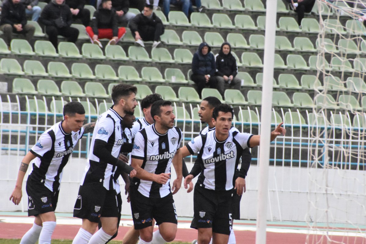 Παναργειακός-Καλαμάτα 0-2: Επίδειξη δύναμης η «μαύρη θύελλα», στους +7 από τον Πανιώνιο