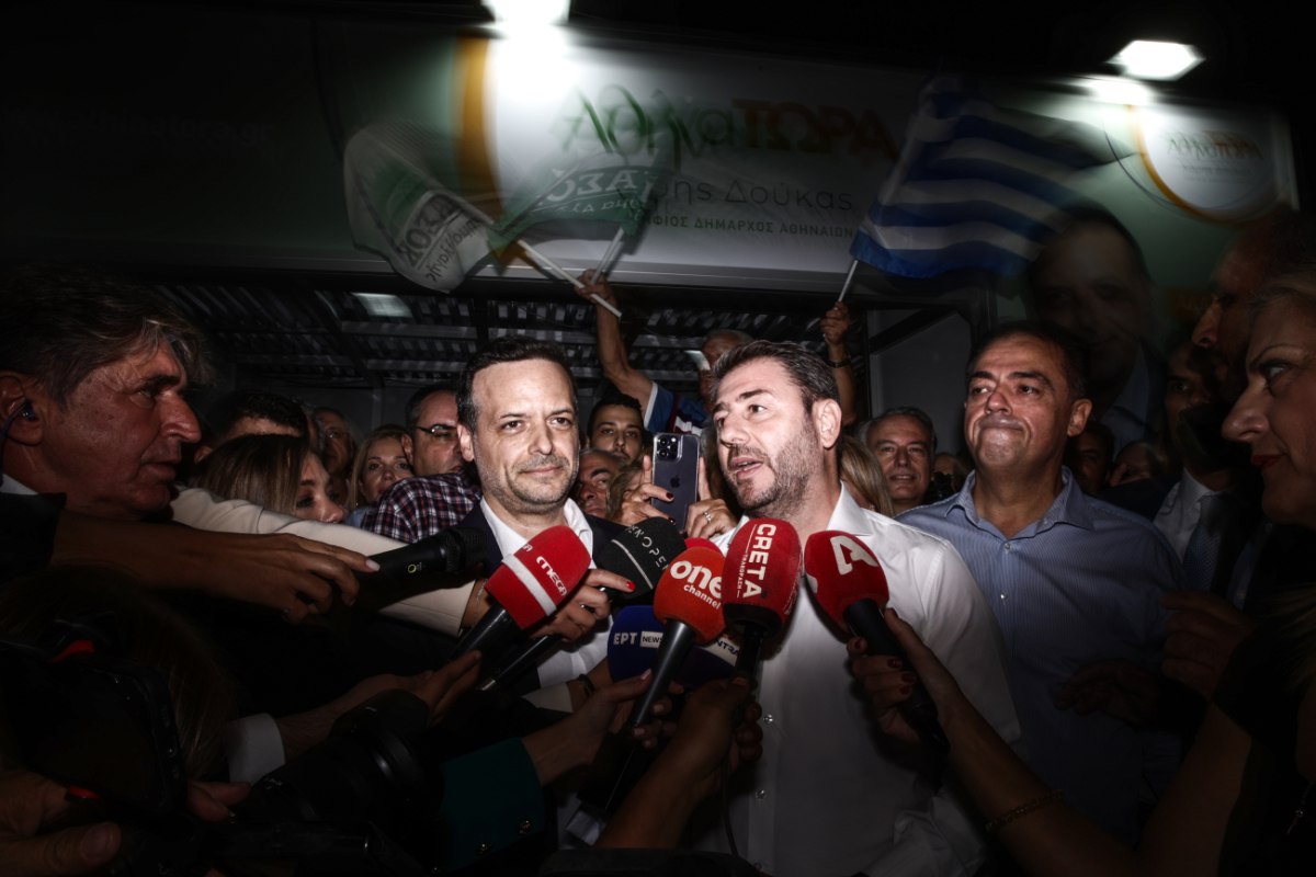 ΠΑΣΟΚ: Ευθεία κατηγορία στον Δούκα ότι υπονομεύει τον Ανδρουλάκη εξαπολύει ο Σταύρος Τζεδάκης, ανεβάζοντας τους τόνους και πυροδοτώντας σενάρια