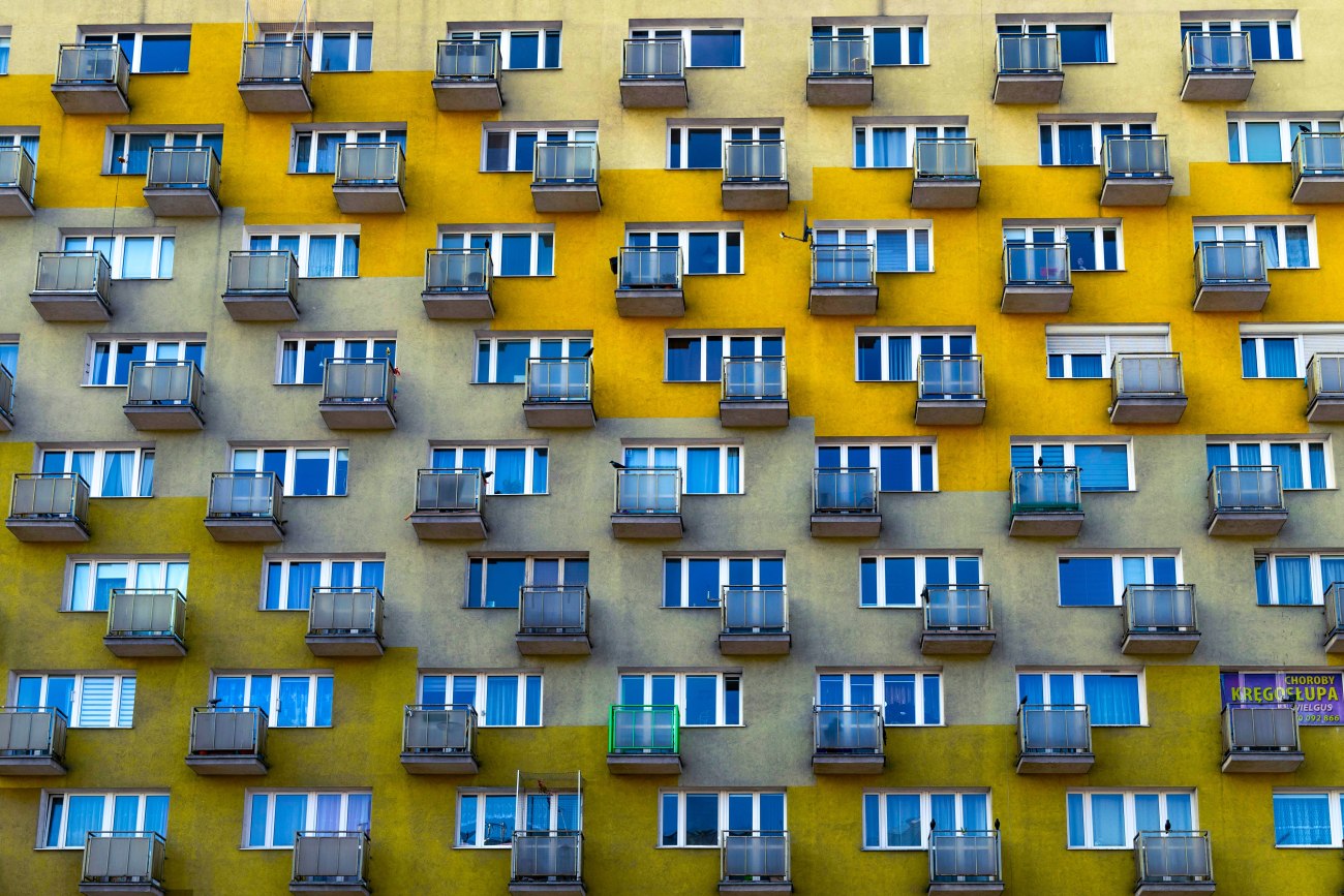 Ποιες χώρες της ΕΕ επενδύουν περισσότερο στην προσιτή στέγαση; Η Ελλάδα για άλλη μια φορά στον πάτο